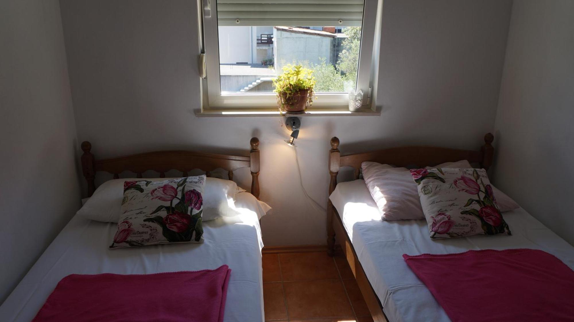 Apartments By The Sea Luka, Dugi Otok - 8182 Luka  객실 사진